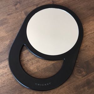Cricket hand mirror